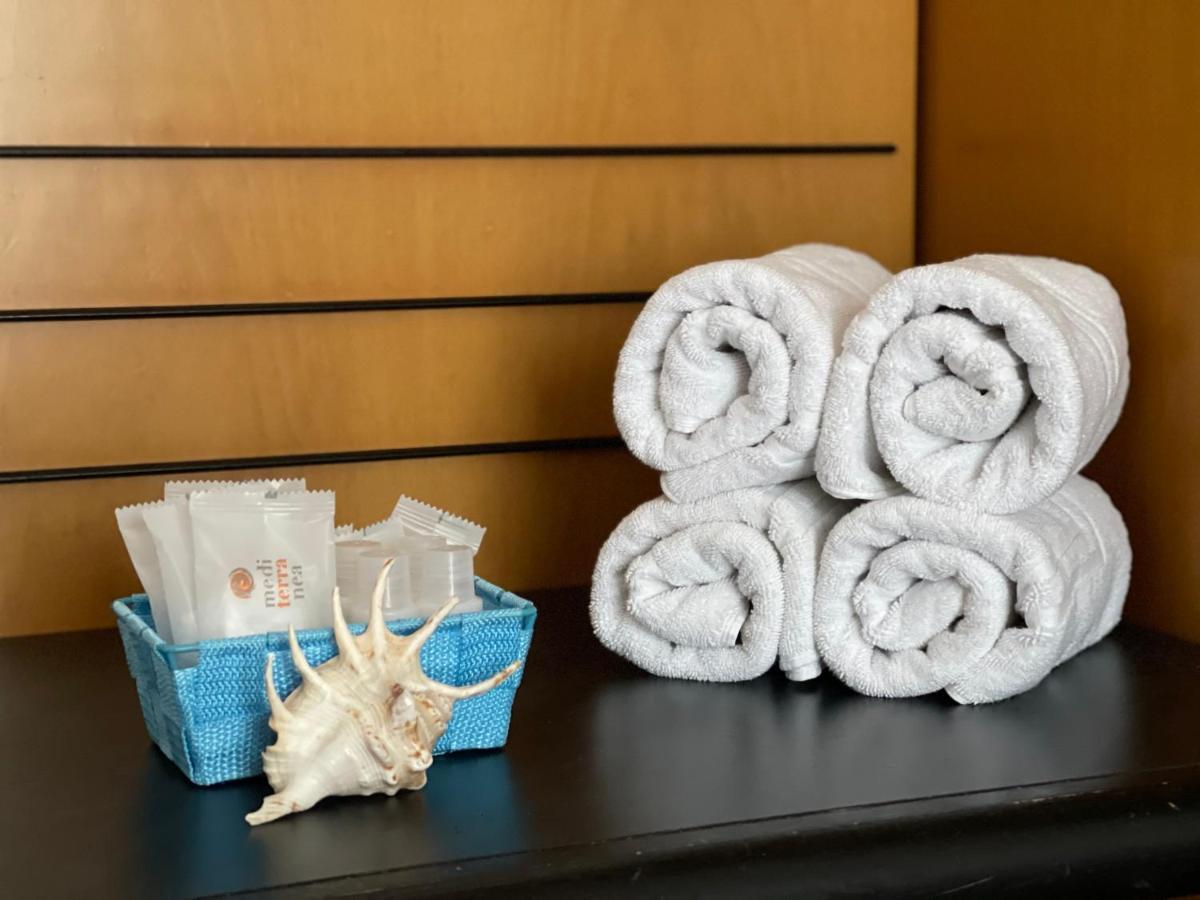 Hotel Orlov リミニ エクステリア 写真