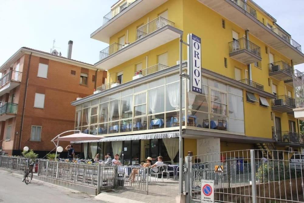 Hotel Orlov リミニ エクステリア 写真